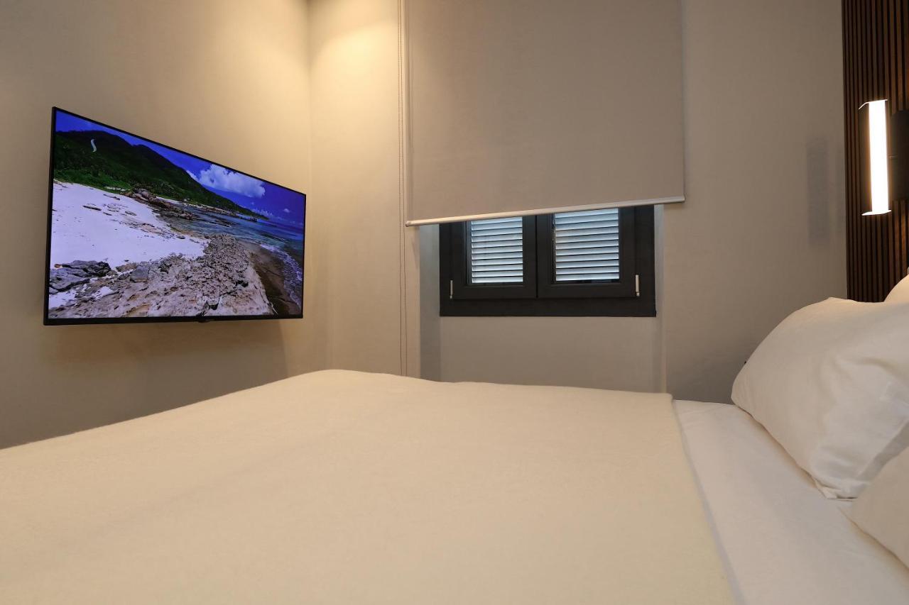 Renovated & Fully Equipped-Luxurious-2Room Fontana Suite, It Just Doesn'T Get Any Better! أولبيا المظهر الخارجي الصورة